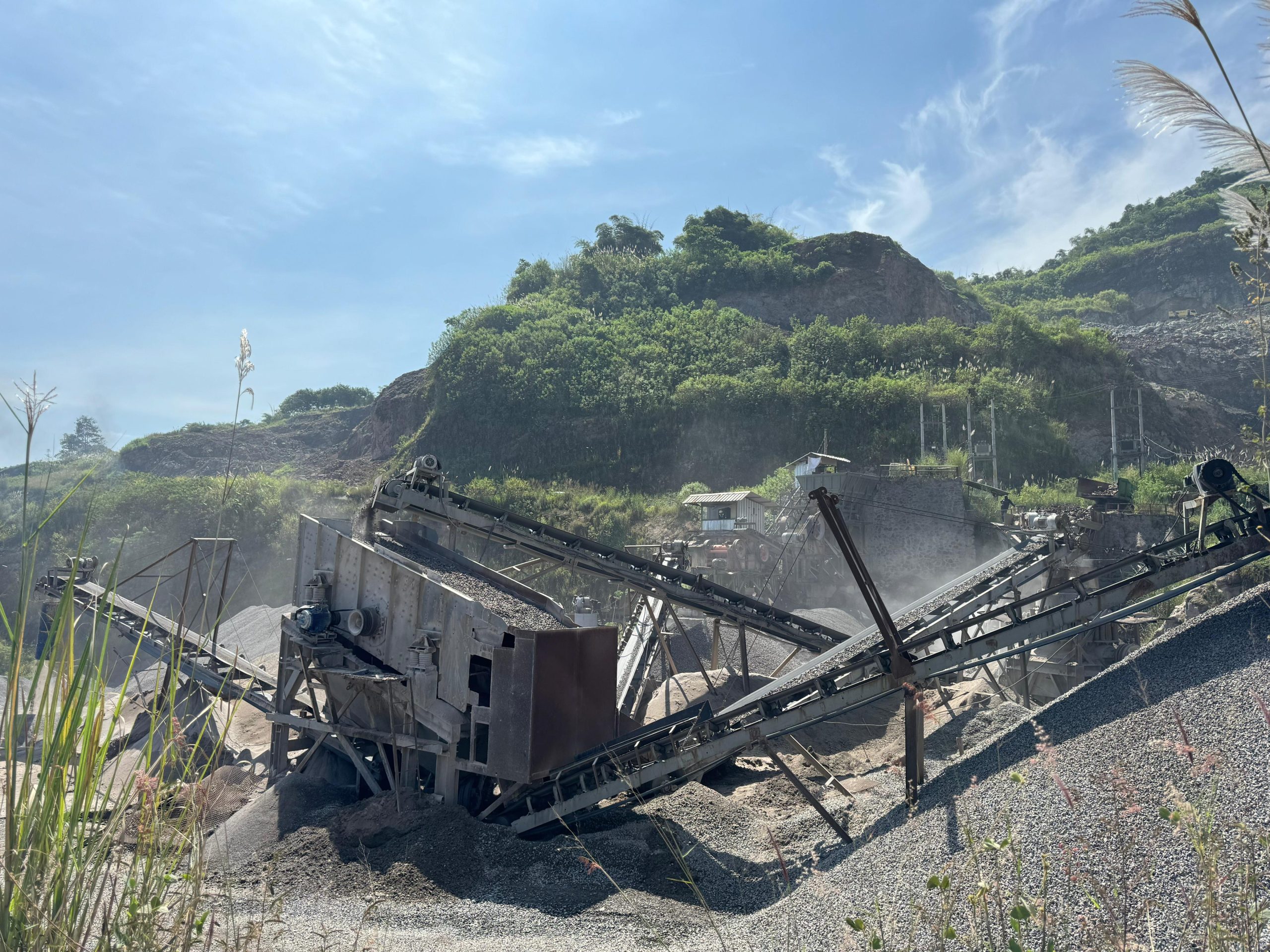 Melintasi Lintasan Batu