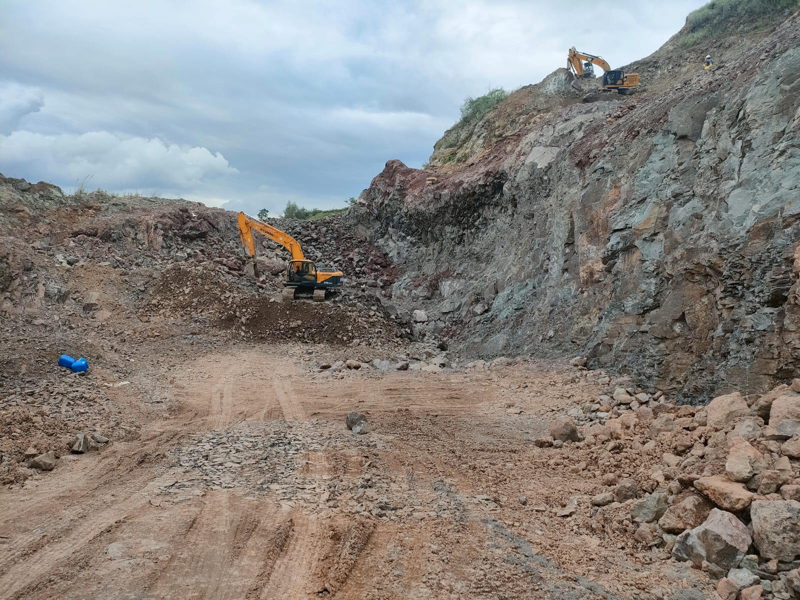 Menggali Harta Karun Bumi