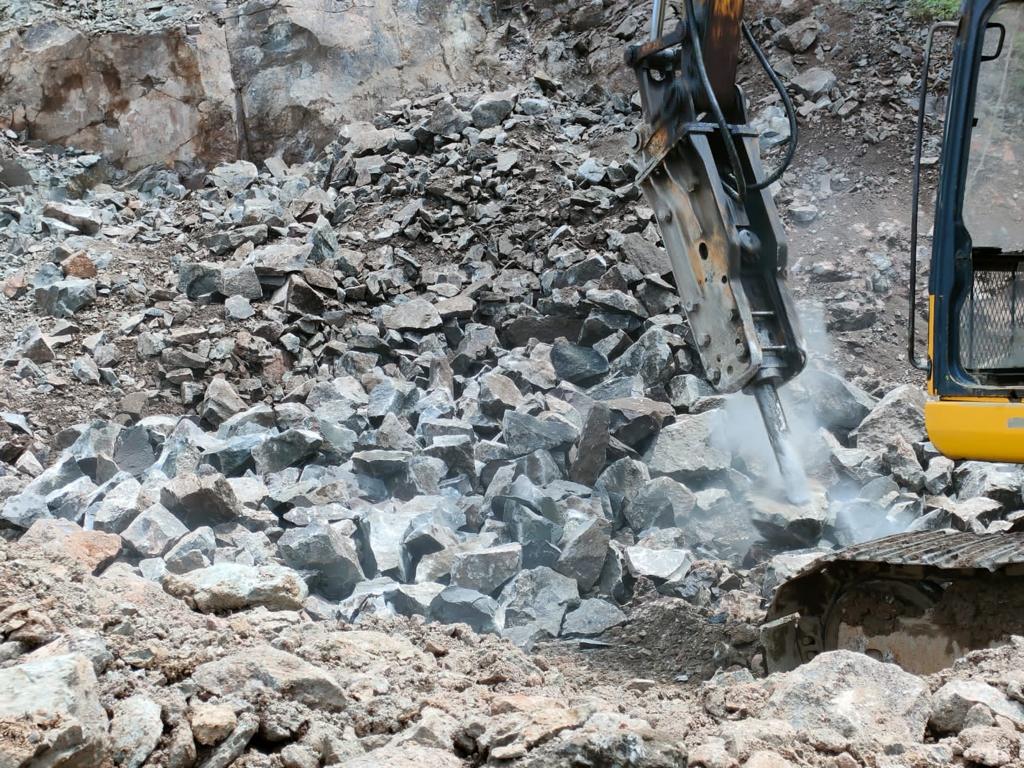 Mengukir Kebesaran Alam